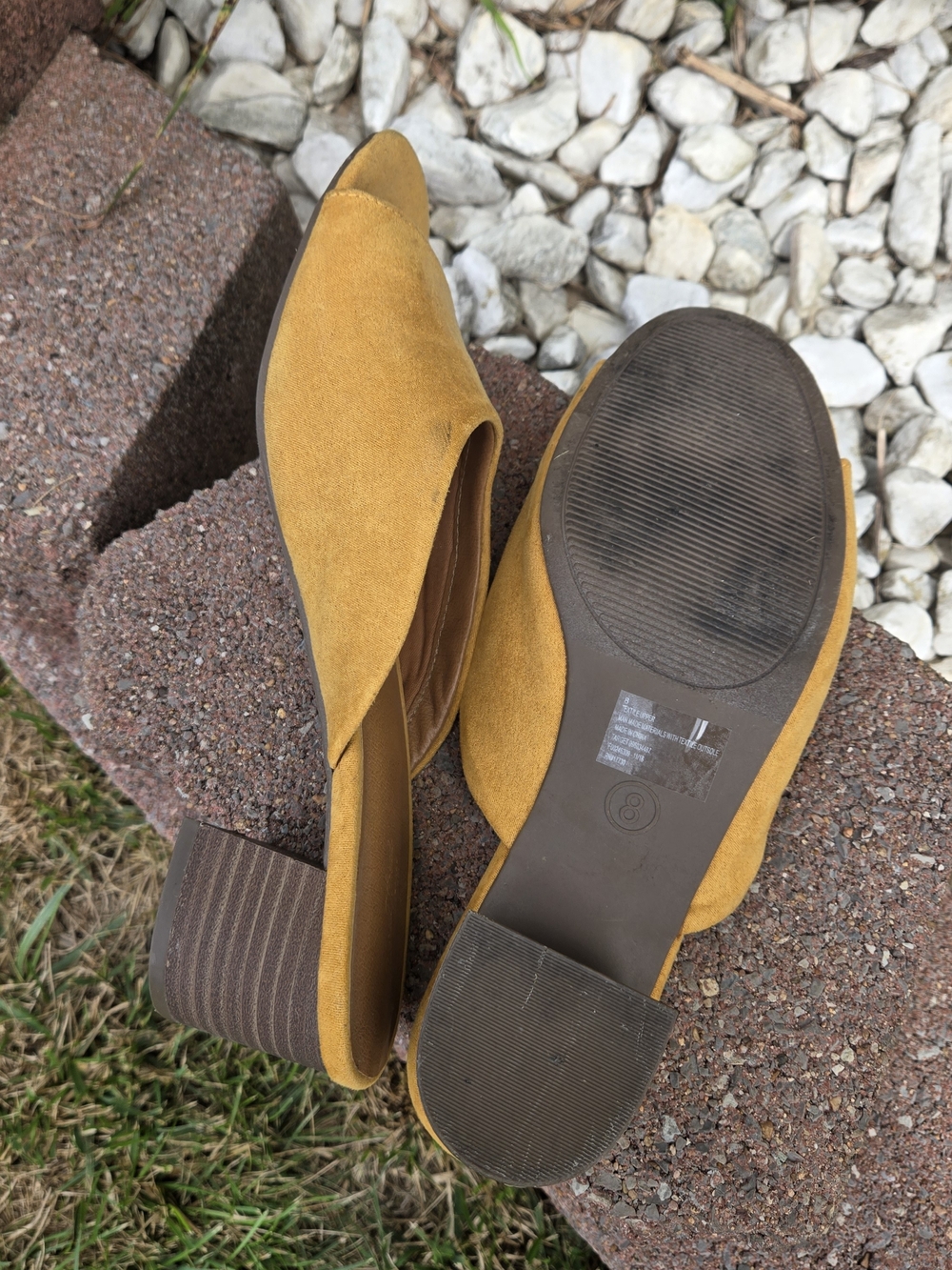 Universal Thread Mustard Yellow Suede Open Toe Block Heel Mule Sandals Size 8 - Picture 5 of 5